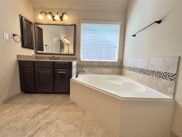 179 Hearthshire Circle, The Woodlands, TX 77354