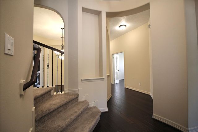 179 Hearthshire Circle, The Woodlands, TX 77354