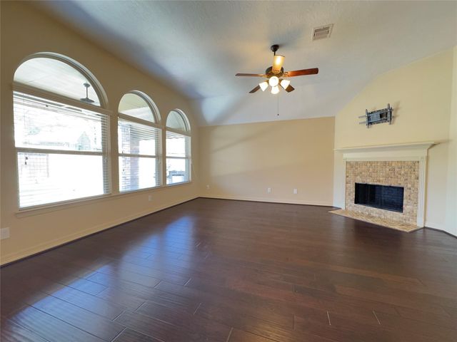 179 Hearthshire Circle, The Woodlands, TX 77354