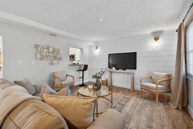 6740 31ST AVENUE N, St Petersburg, FL 33710