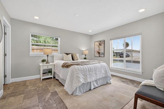 6740 31ST AVENUE N, St Petersburg, FL 33710