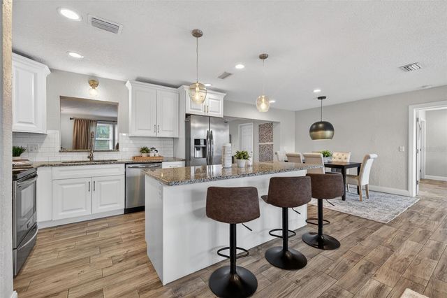 6740 31ST AVENUE N, St Petersburg, FL 33710