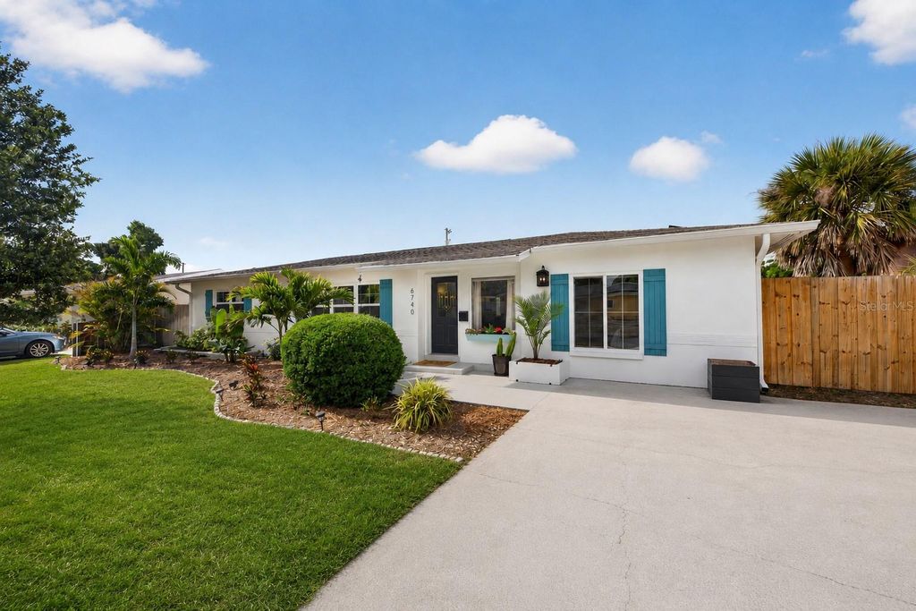 6740 31ST AVENUE N, St Petersburg, FL 33710