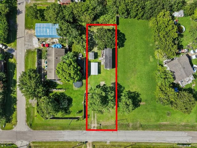 710 Broadway, Dickinson, TX 77539