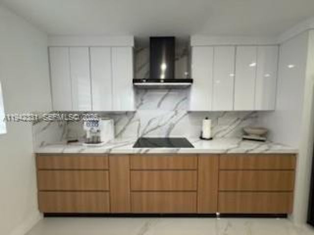 1955 NE 123rd St, North Miami, FL 33181