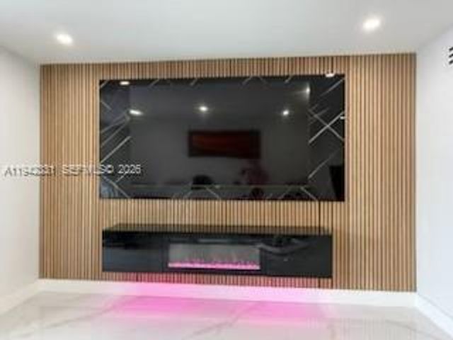 1955 NE 123rd St, North Miami, FL 33181