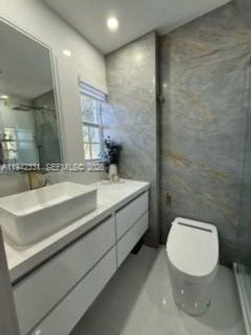 1955 NE 123rd St, North Miami, FL 33181