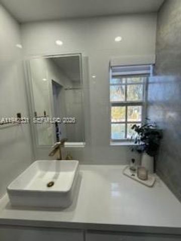 1955 NE 123rd St, North Miami, FL 33181