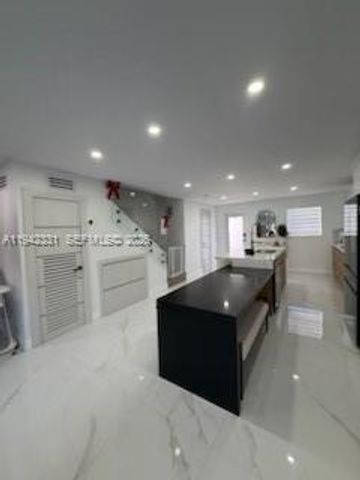 1955 NE 123rd St, North Miami, FL 33181