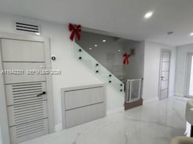 1955 NE 123rd St, North Miami, FL 33181