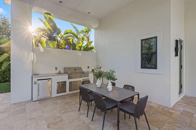 2702 NW 71st Boulevard, Boca Raton, FL 33496