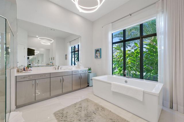 2702 NW 71st Boulevard, Boca Raton, FL 33496