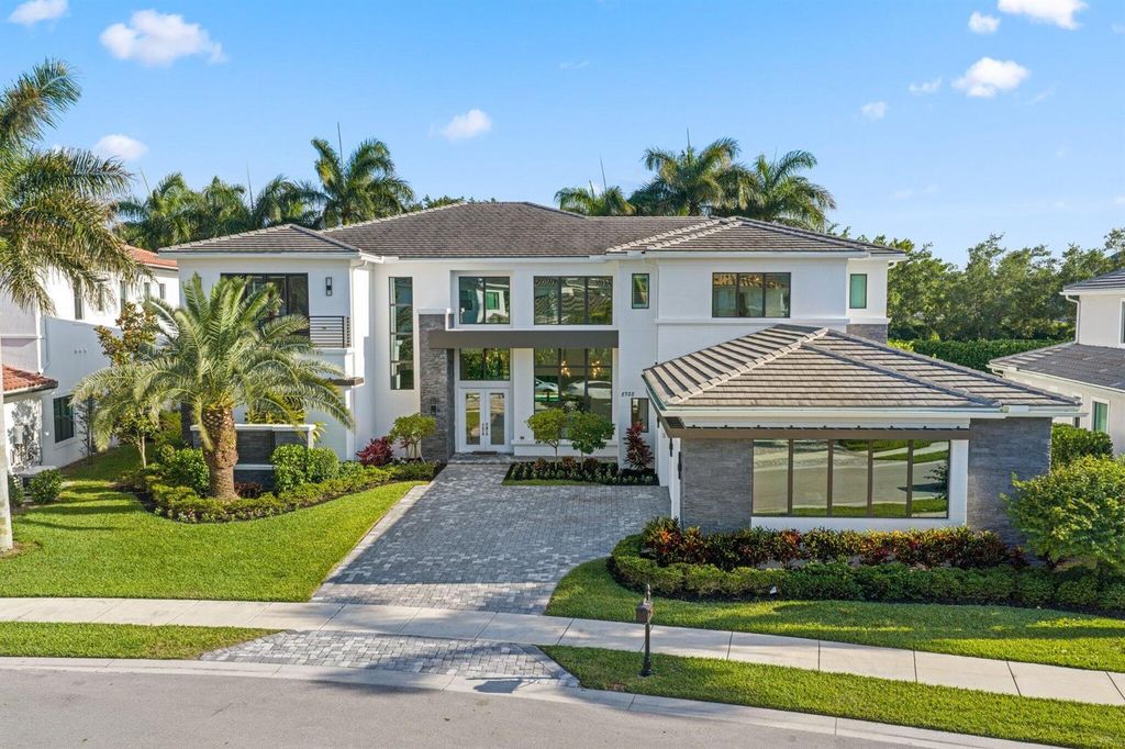 2702 NW 71st Boulevard, Boca Raton, FL 33496