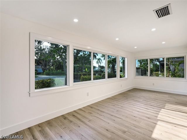 16 Kings RD A16, Naples, FL 34112