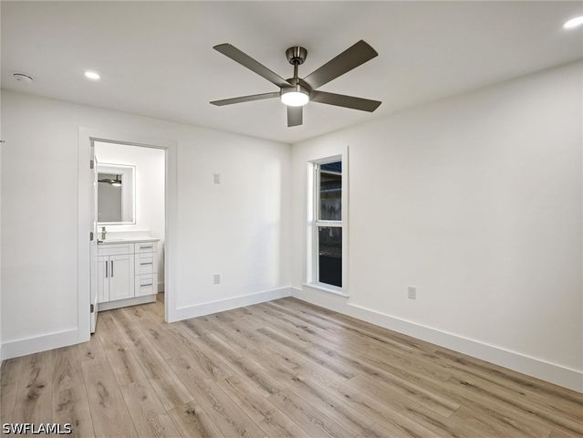 16 Kings RD A16, Naples, FL 34112