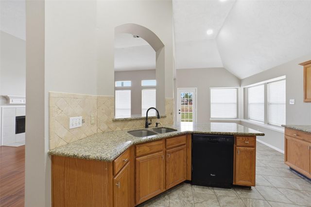 11030 Desert Springs Circle, Houston, TX 77095