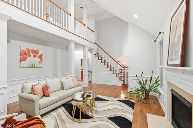 8 Woodstone Circle, Millburn Twp., NJ 07078