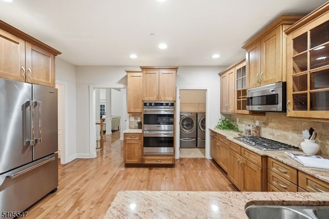 8 Woodstone Circle, Millburn Twp., NJ 07078