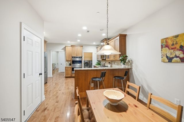 8 Woodstone Circle, Millburn Twp., NJ 07078