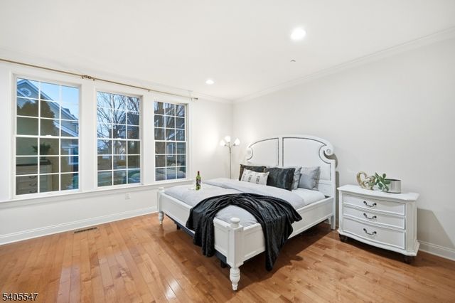 8 Woodstone Circle, Millburn Twp., NJ 07078