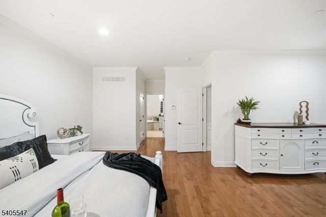 8 Woodstone Circle, Millburn Twp., NJ 07078