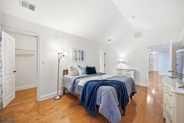 8 Woodstone Circle, Millburn Twp., NJ 07078