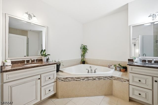 8 Woodstone Circle, Millburn Twp., NJ 07078