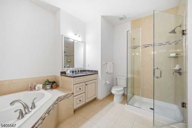 8 Woodstone Circle, Millburn Twp., NJ 07078