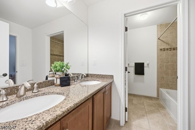 8 Woodstone Circle, Millburn Twp., NJ 07078