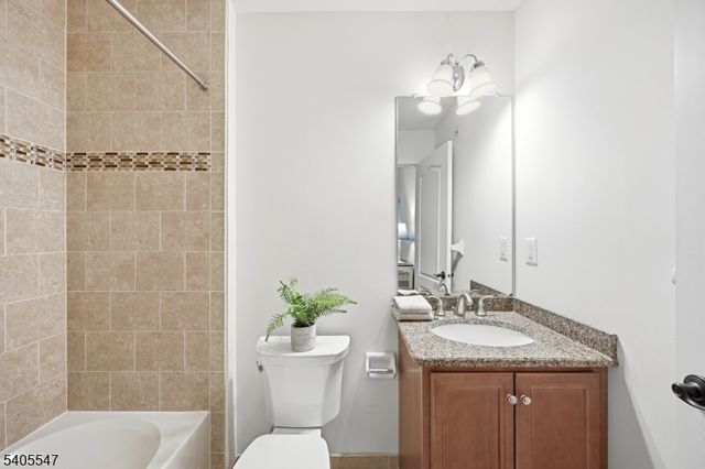 8 Woodstone Circle, Millburn Twp., NJ 07078