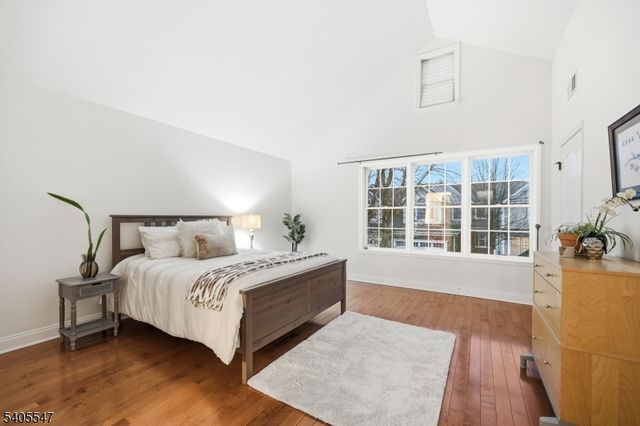 8 Woodstone Circle, Millburn Twp., NJ 07078