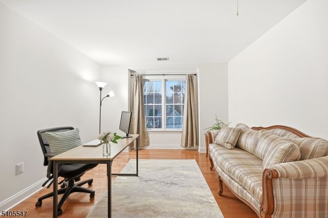 8 Woodstone Circle, Millburn Twp., NJ 07078