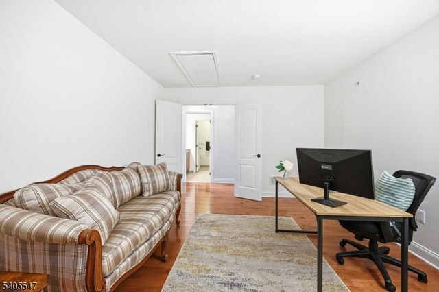 8 Woodstone Circle, Millburn Twp., NJ 07078