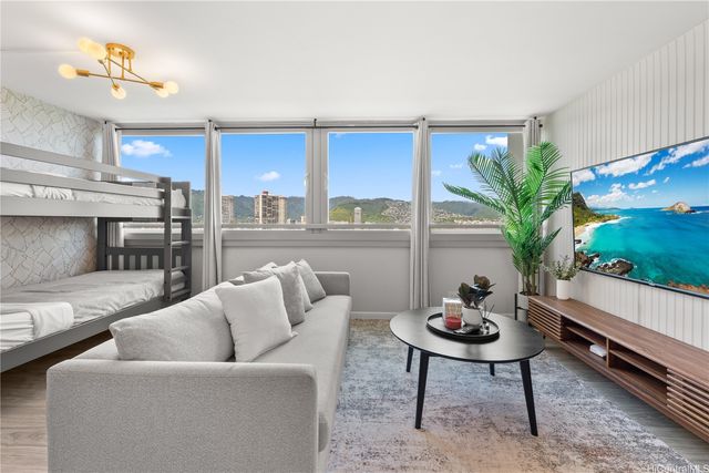 445 Seaside Avenue 2402, Honolulu, HI 96815