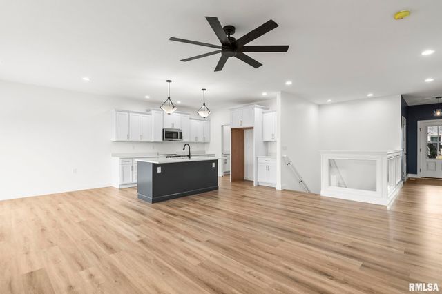 5221 Verdant Lane, Springfield, IL 62711