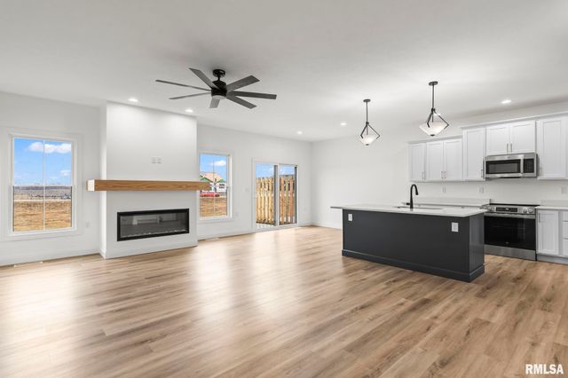 5221 Verdant Lane, Springfield, IL 62711