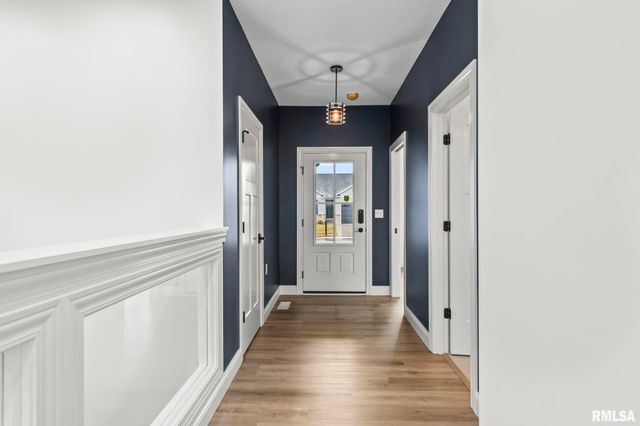 5221 Verdant Lane, Springfield, IL 62711