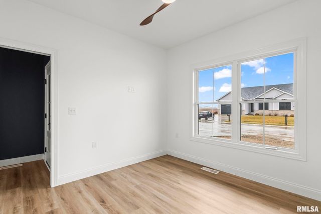 5221 Verdant Lane, Springfield, IL 62711