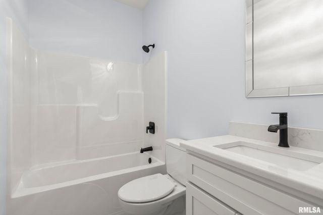 5221 Verdant Lane, Springfield, IL 62711