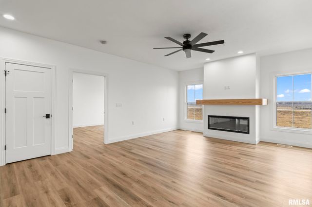 5221 Verdant Lane, Springfield, IL 62711