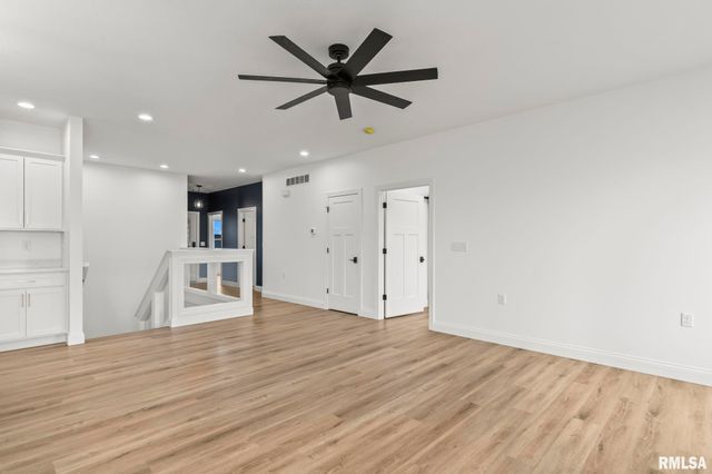 5221 Verdant Lane, Springfield, IL 62711