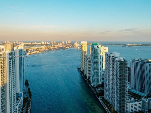 200 Biscayne Boulevard Way 5004, Miami, FL 33131