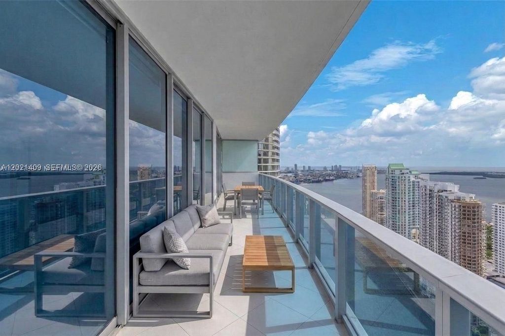200 Biscayne Boulevard Way 5004, Miami, FL 33131