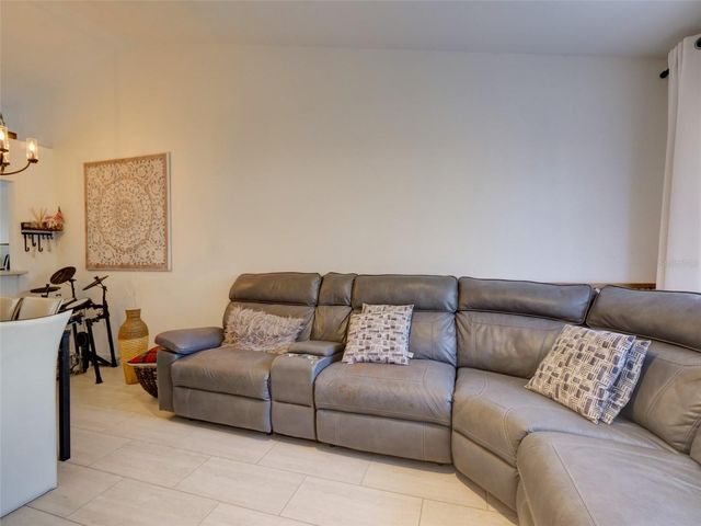 12131 SAND PEBBLE WAY, Orlando, FL 32824