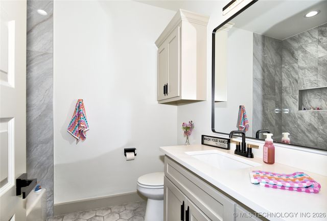 25245 S Creekbank Trail, Claremore, OK 74019