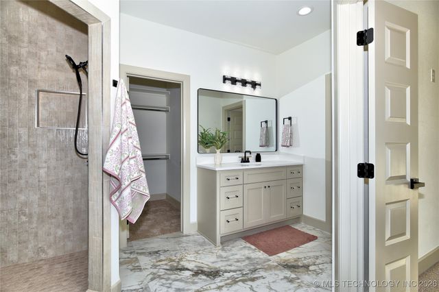 25245 S Creekbank Trail, Claremore, OK 74019