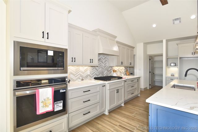 25245 S Creekbank Trail, Claremore, OK 74019