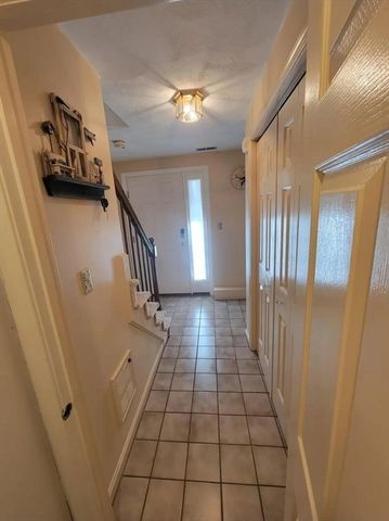 22 Collins St 31, Danvers, MA 01923