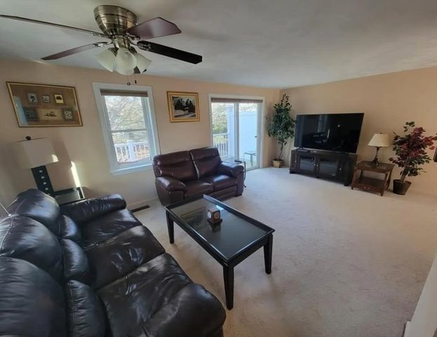 22 Collins St 31, Danvers, MA 01923