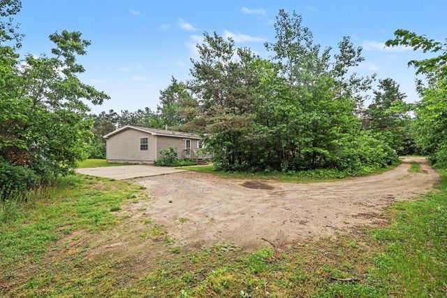 12399 Katherine Court, Grand Haven, MI 49417